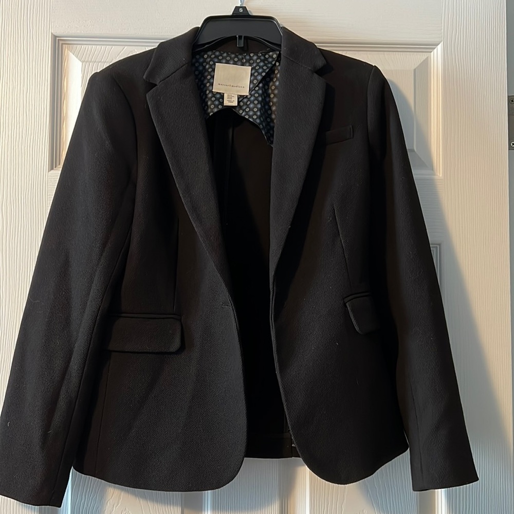Mercer & Madison Black Blazer